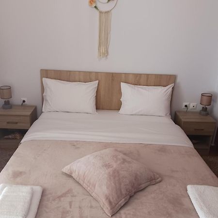 Makarios Apartment Near Athens Aiport สปาตา ภายนอก รูปภาพ