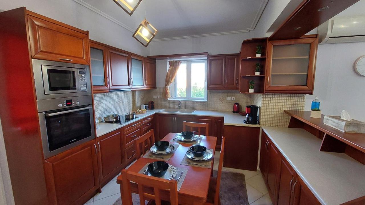 Makarios Apartment Near Athens Aiport สปาตา ภายนอก รูปภาพ
