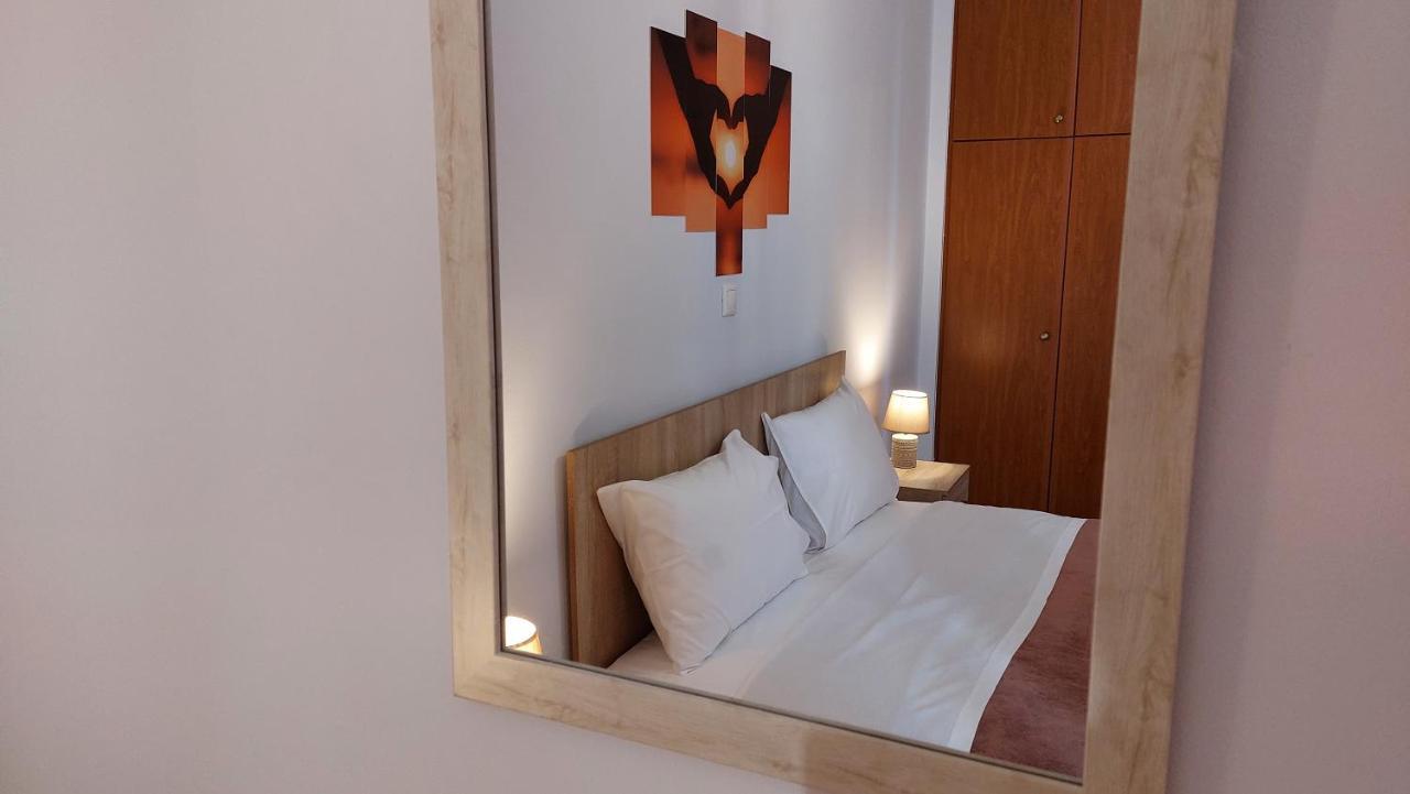 Makarios Apartment Near Athens Aiport สปาตา ภายนอก รูปภาพ