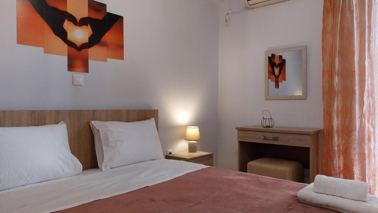 Makarios Apartment Near Athens Aiport สปาตา ภายนอก รูปภาพ
