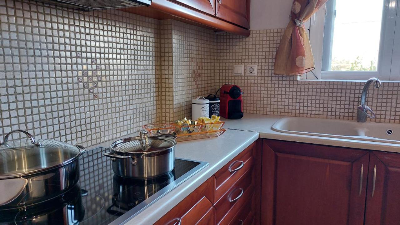Makarios Apartment Near Athens Aiport สปาตา ภายนอก รูปภาพ