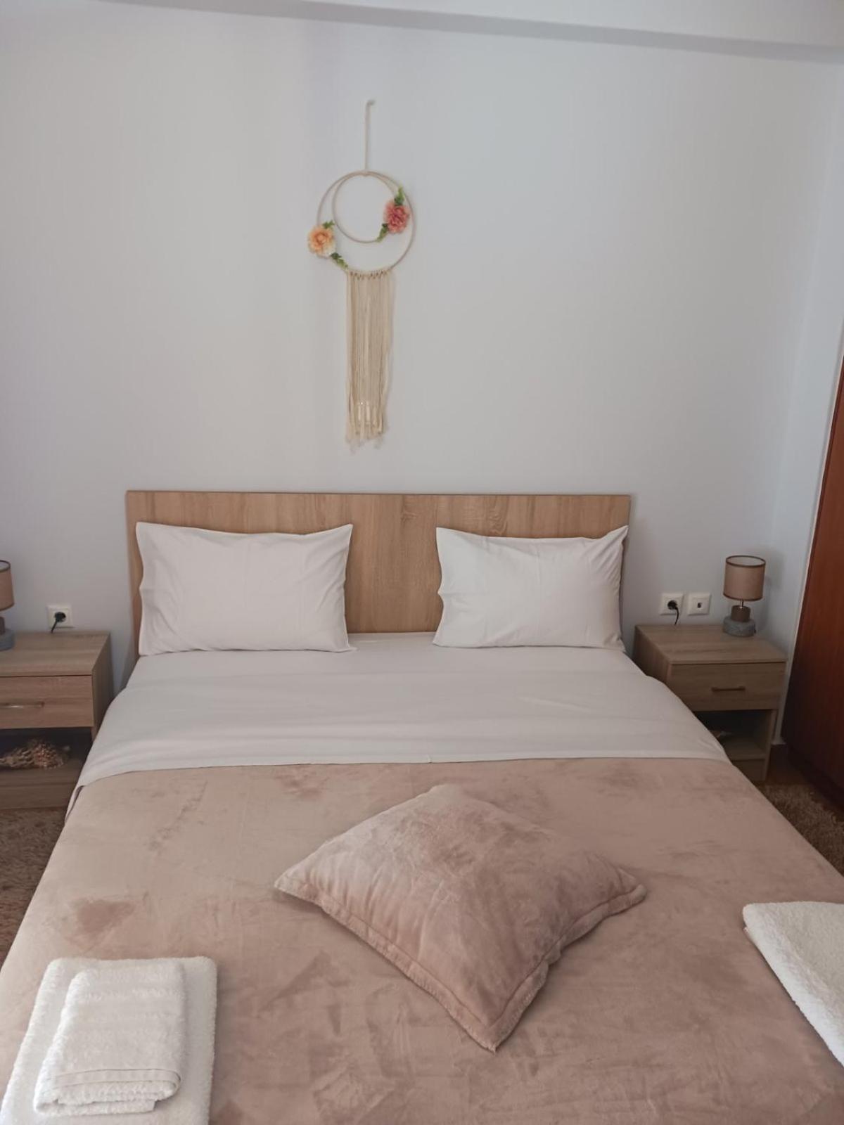 Makarios Apartment Near Athens Aiport สปาตา ภายนอก รูปภาพ